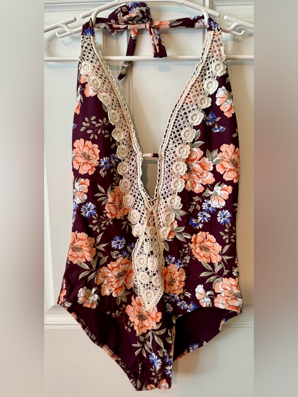 Floral Crochet-Trim Women’s V-Neck Top in Plum